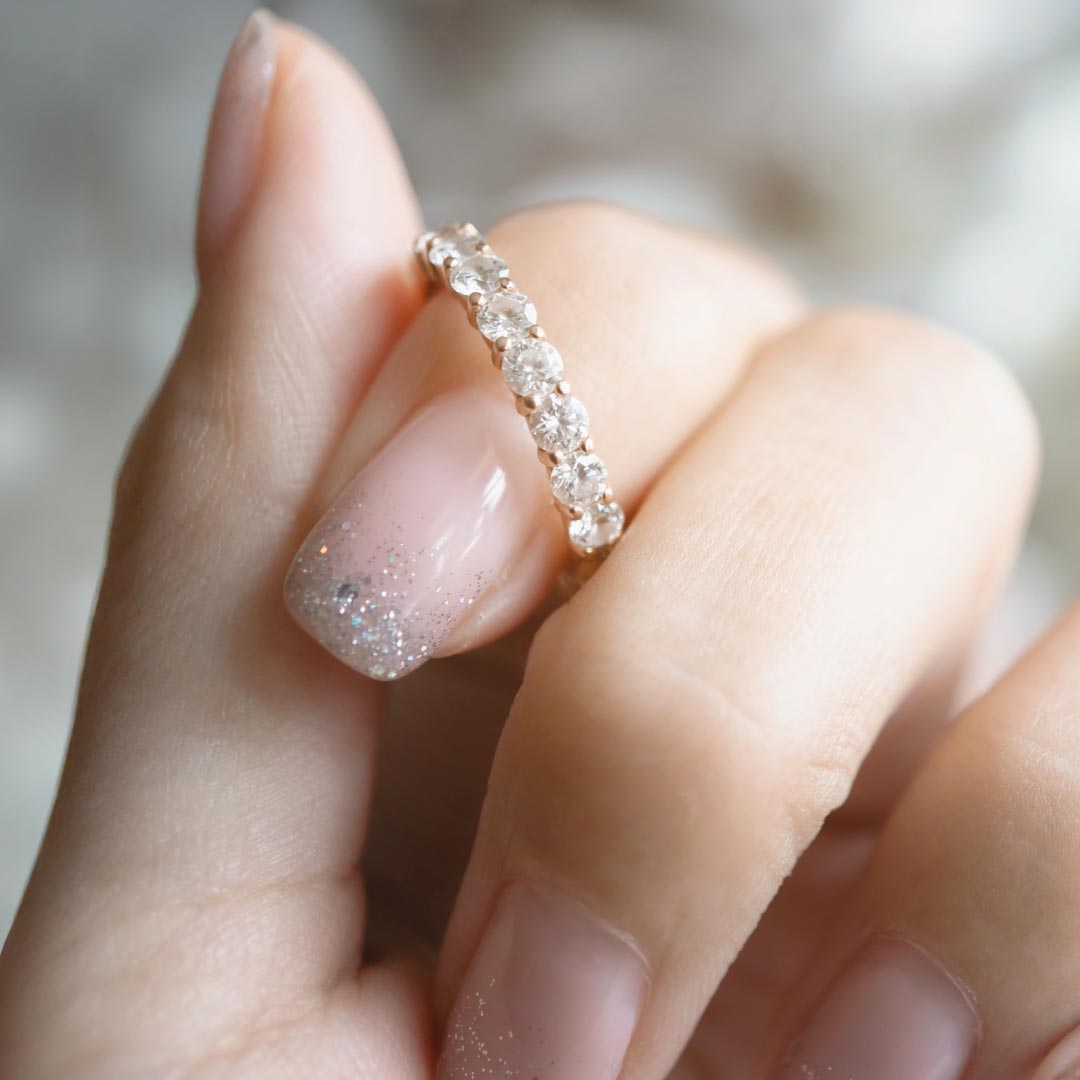 婚約指輪　普段使いにエタニティリング
