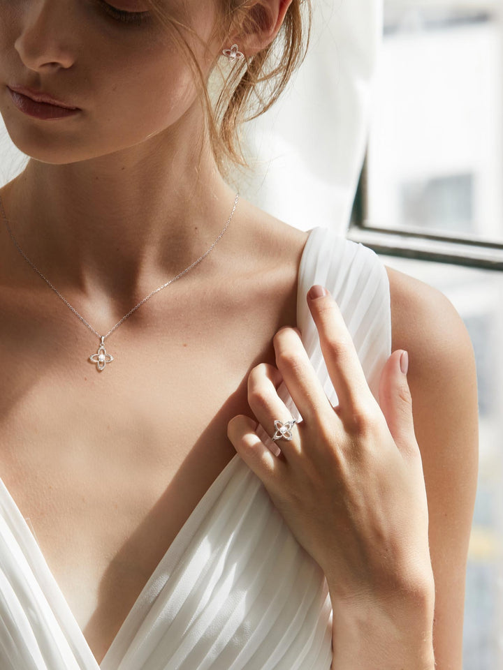 0.31ct プラチナ シグネチャー ネックレス＆リング