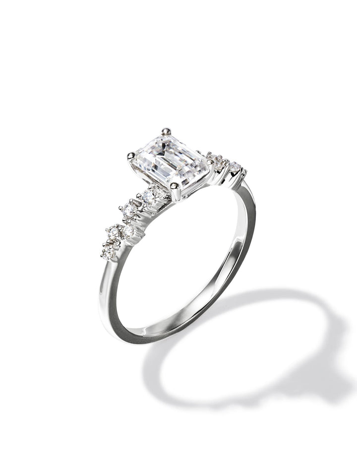 1.13ct プラチナ 4本爪 エメラルド リング