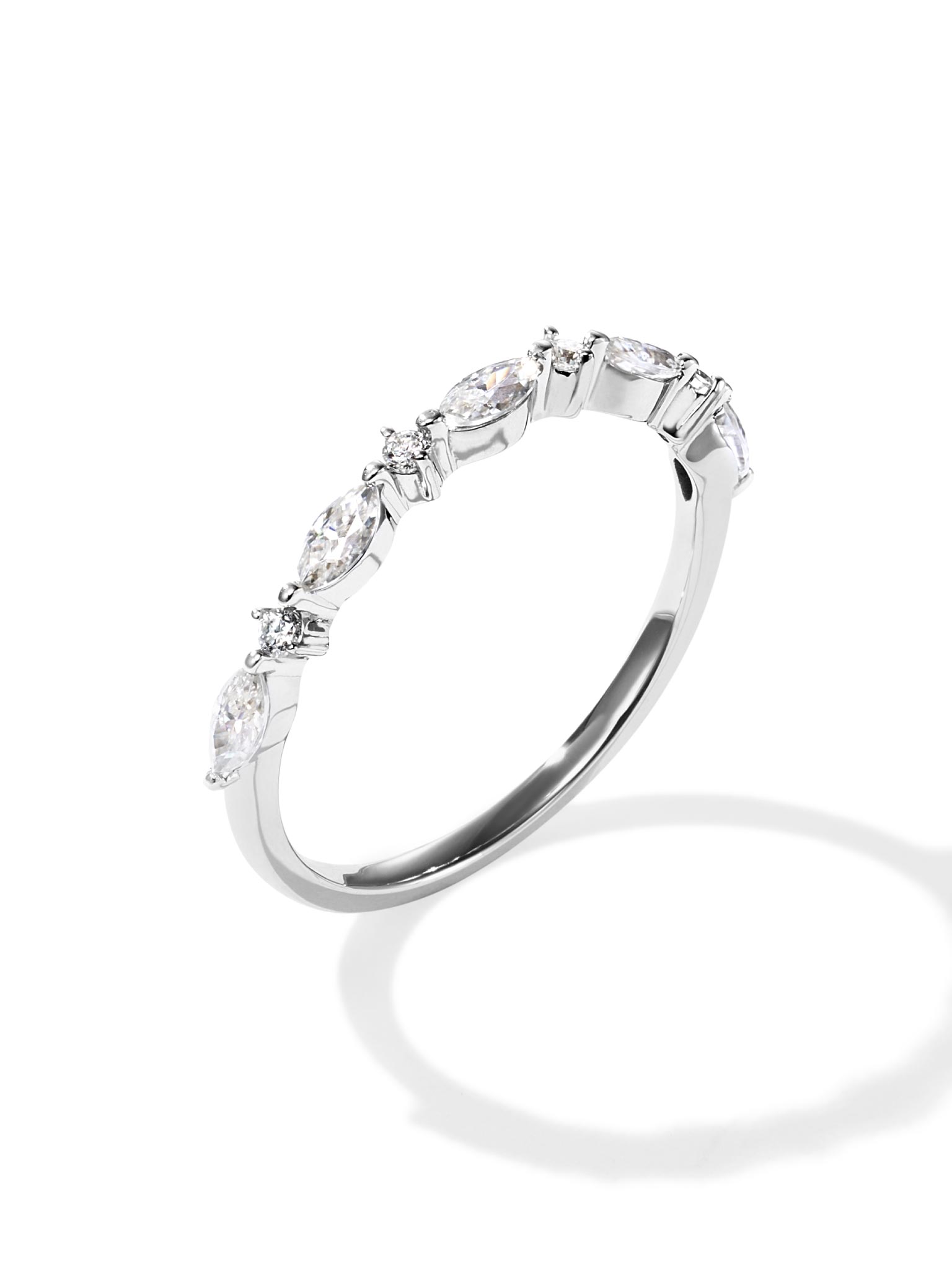 0.56ct モアサナイト ハーフエタニティ リング プラチナ | NEXT